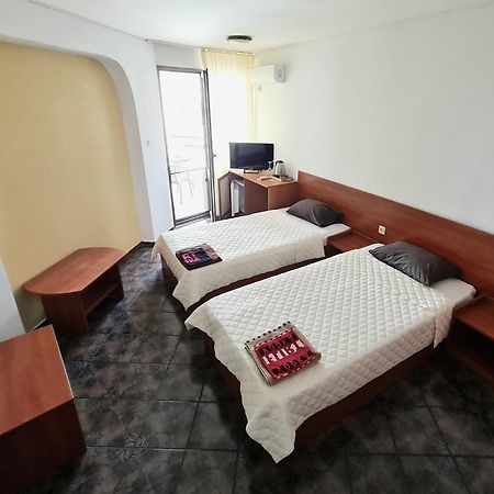 Алми Almi Hotel Свети Влас Екстериор снимка