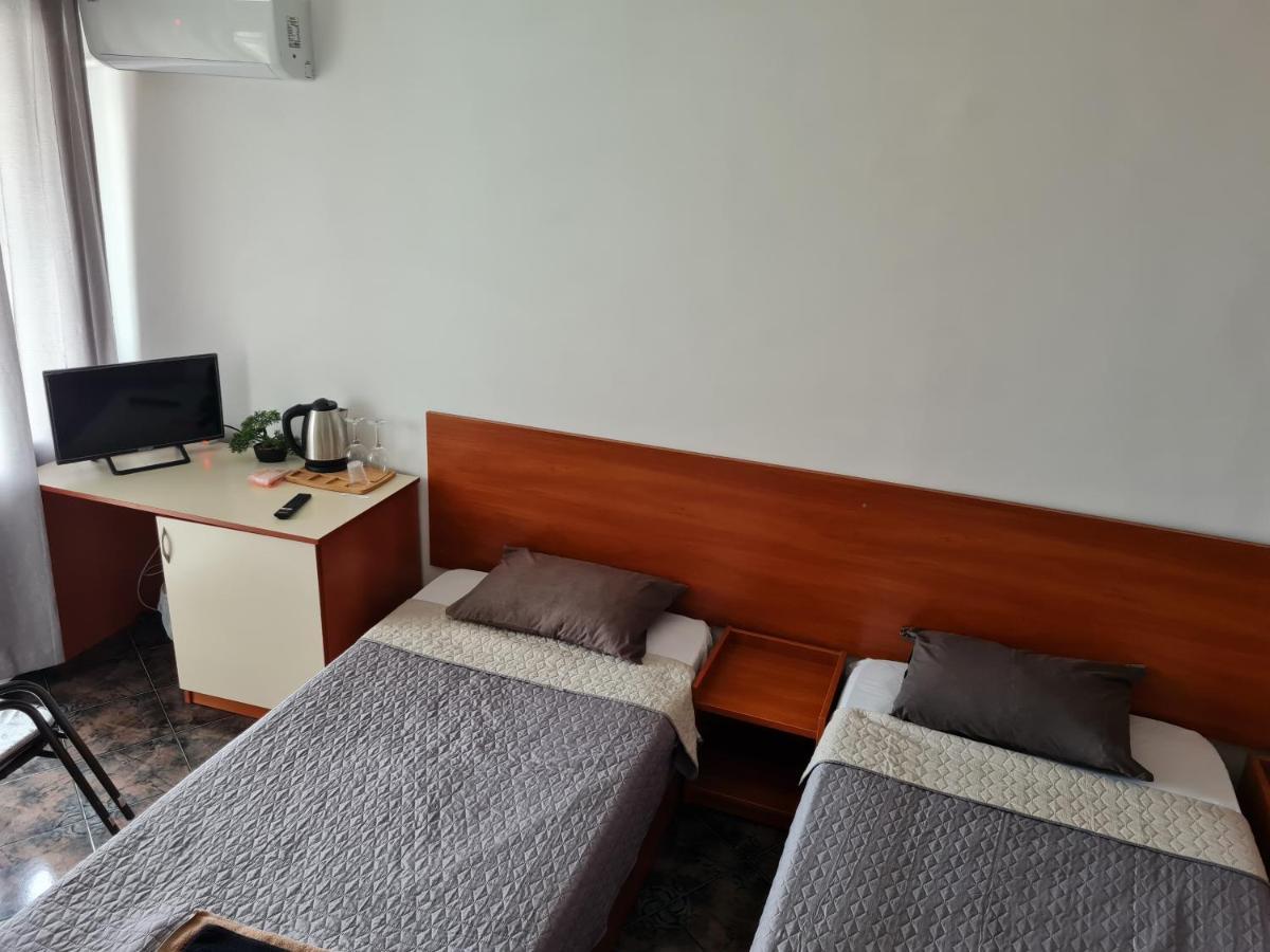 Алми Almi Hotel Свети Влас Екстериор снимка