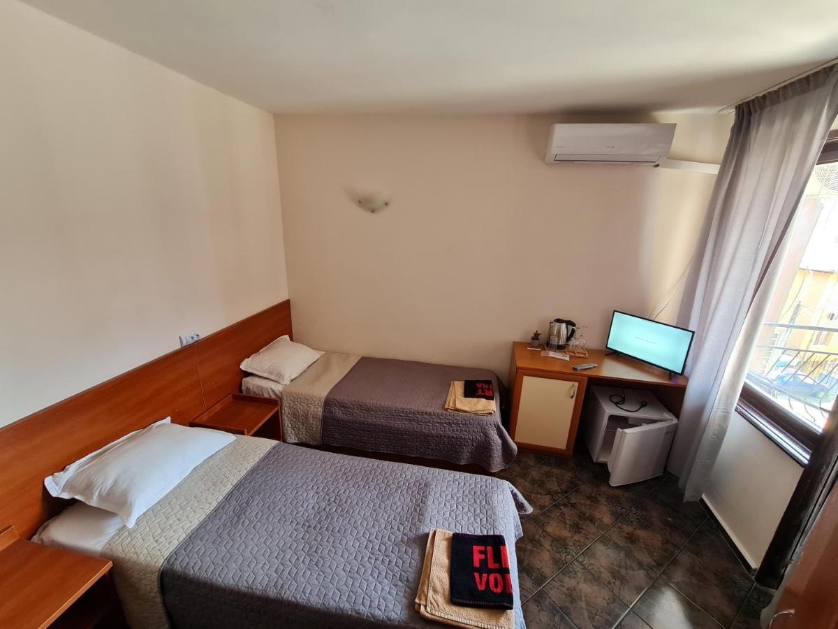 Алми Almi Hotel Свети Влас Екстериор снимка