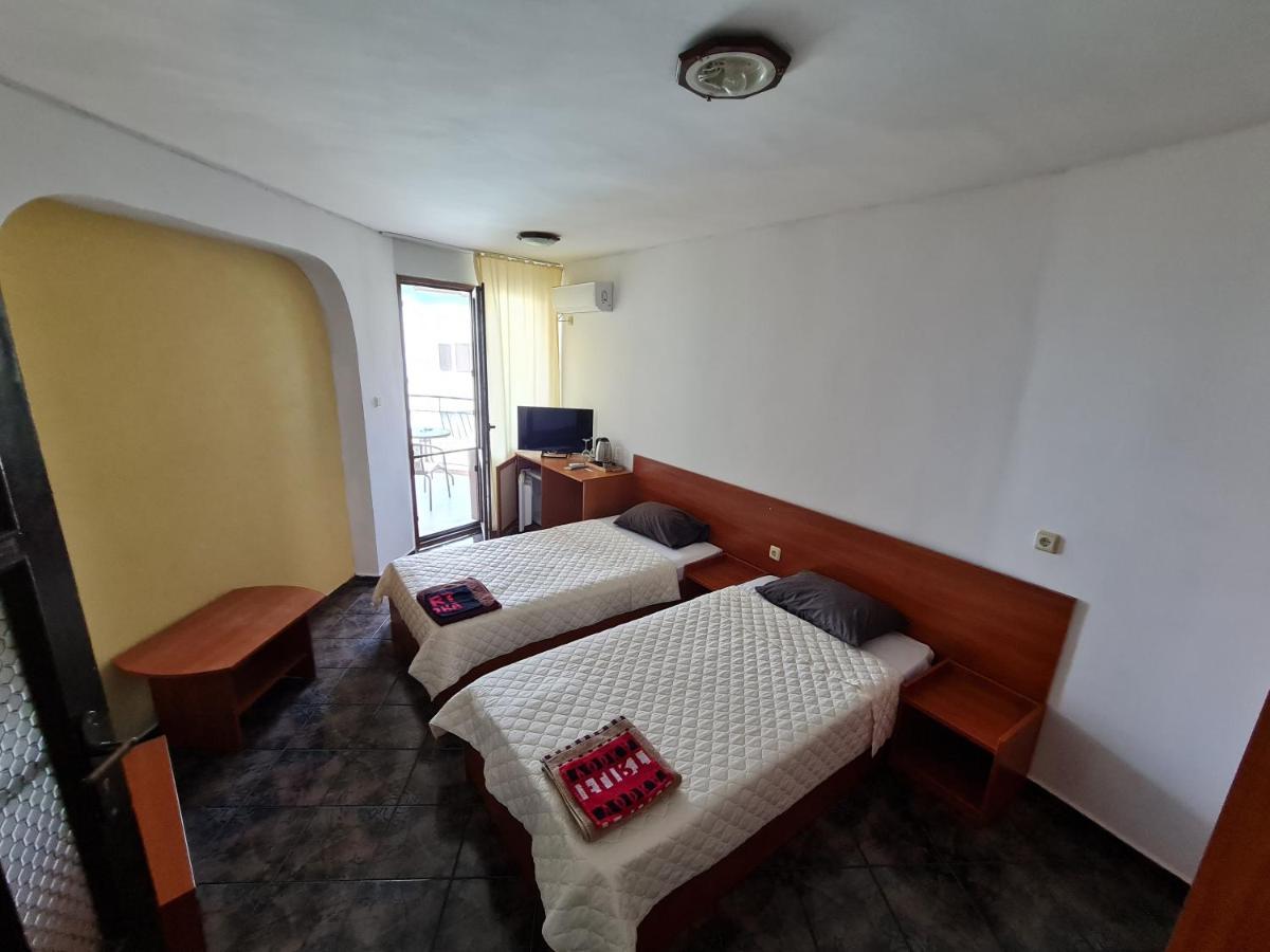 Алми Almi Hotel Свети Влас Екстериор снимка