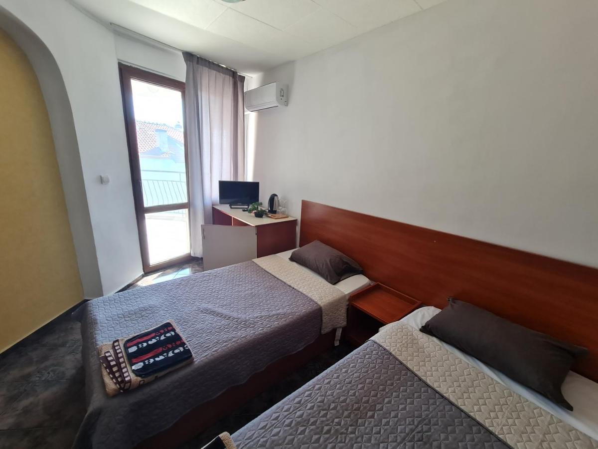 Алми Almi Hotel Свети Влас Екстериор снимка