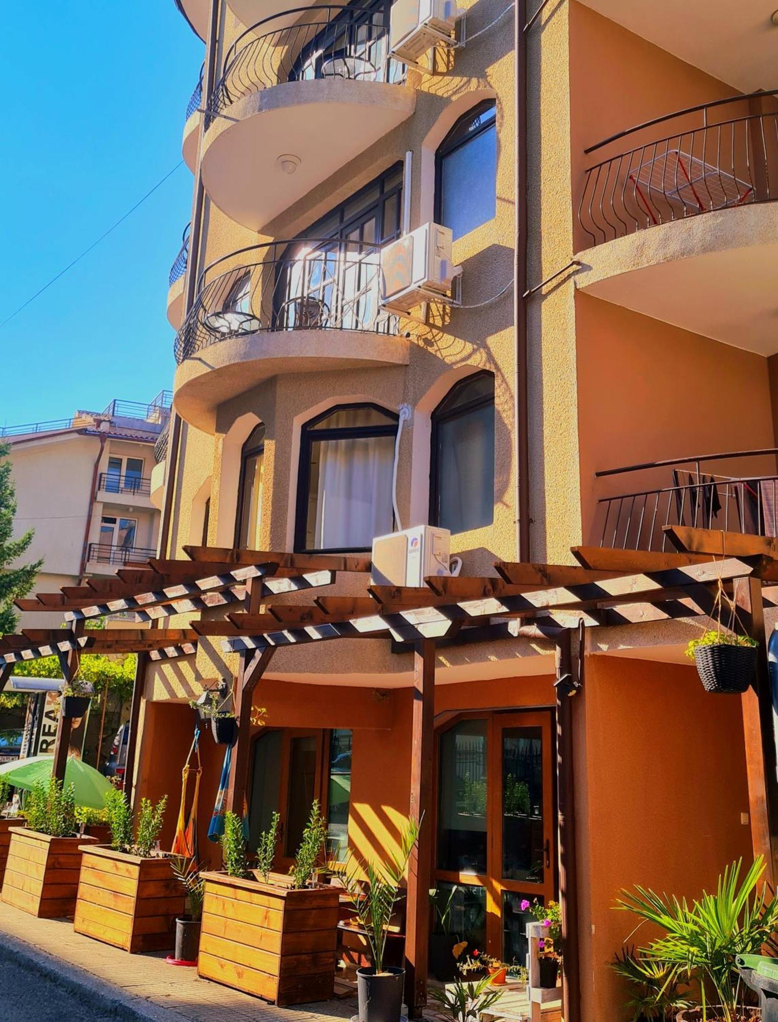 Алми Almi Hotel Свети Влас Екстериор снимка