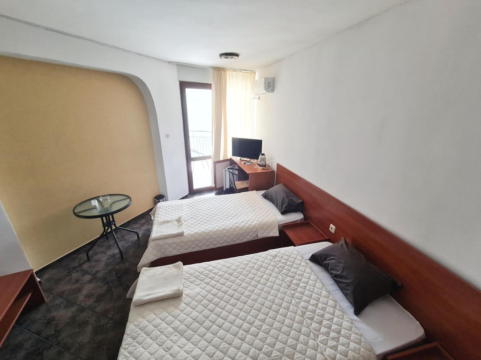 Алми Almi Hotel Свети Влас Екстериор снимка